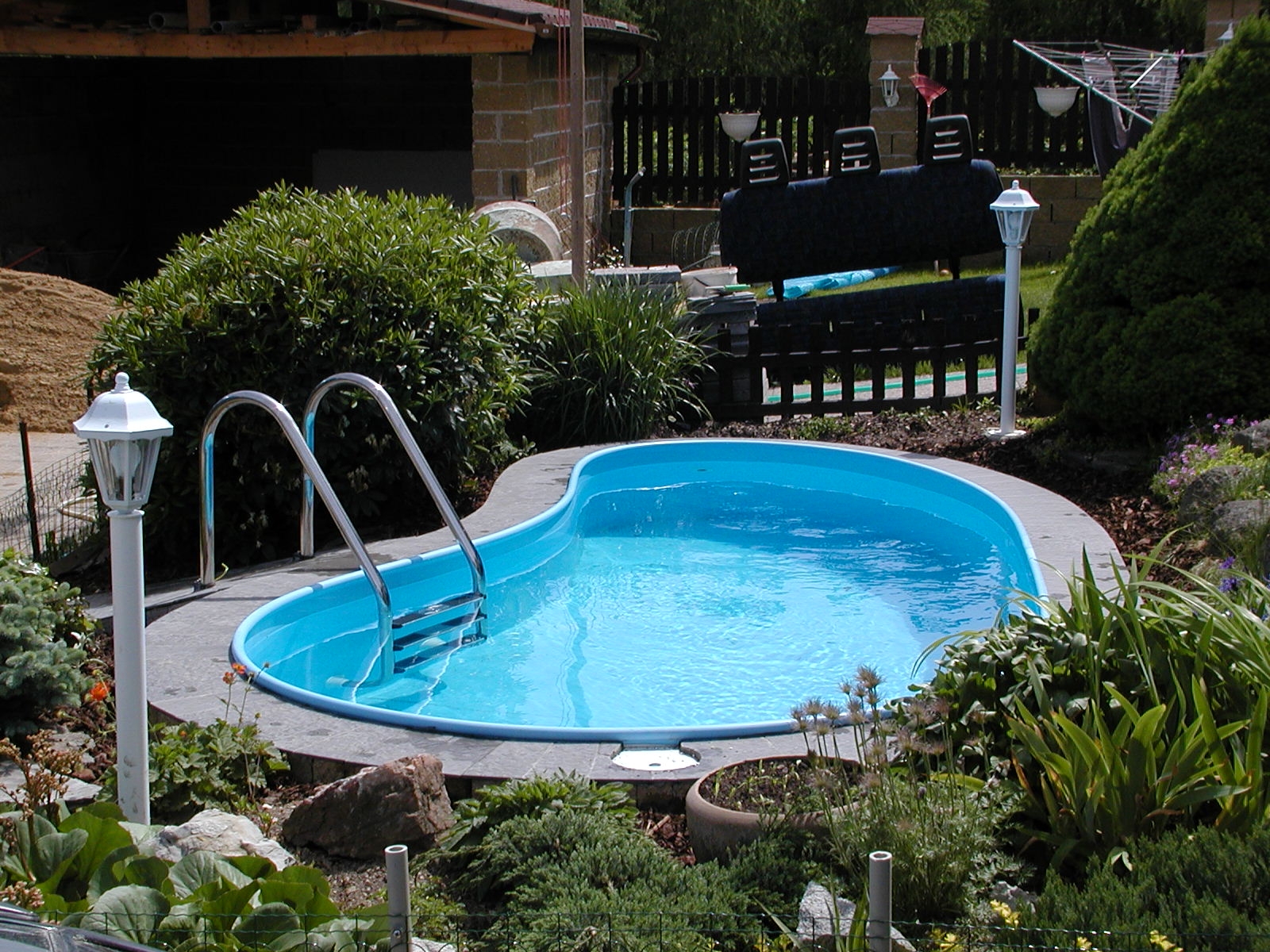 Celoplastové bazény